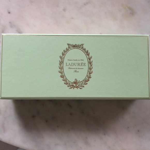 LADURÉE Box - Picture 2 of 6